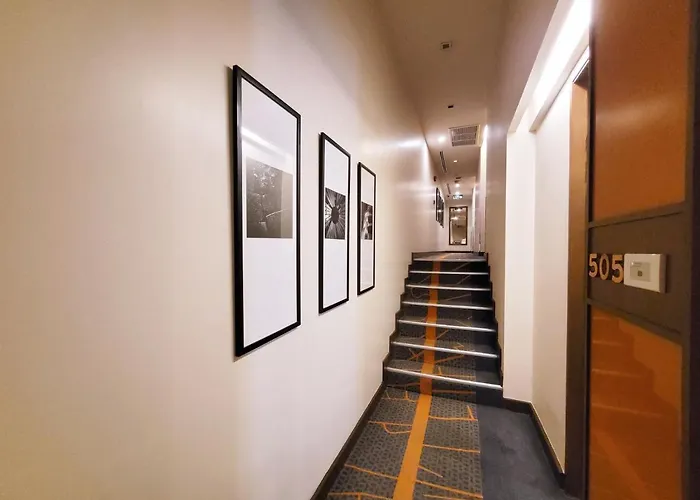 Hotel Aspira On 8 Sukhumvit Bts Nana 3*